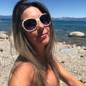 Meet your Posher, Alessandra